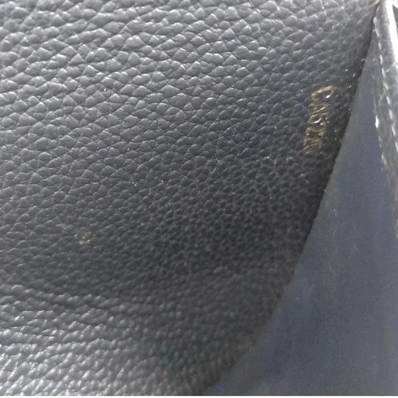 Louis Vuitton Black Leather Wallet Sleek Design - Picture 8 of 10